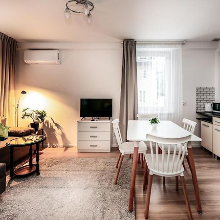 Fully-Furnished Apartment With Air Conditioning For Families, Cracow Old Town Krasków Exterior foto