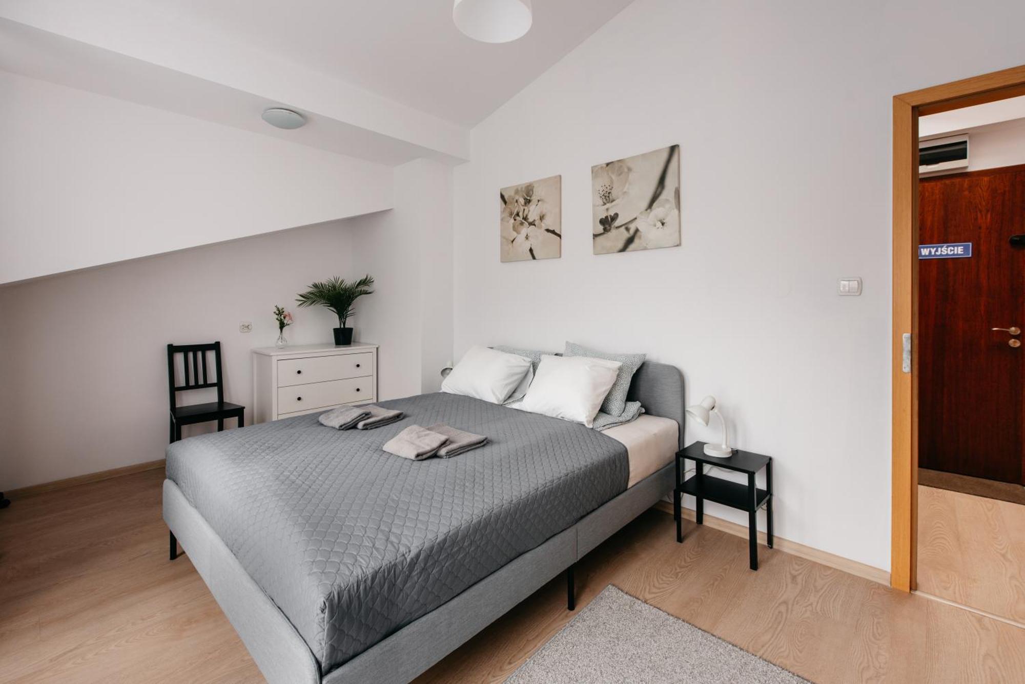 Fully-Furnished Apartment With Air Conditioning For Families, Cracow Old Town Krasków Exterior foto
