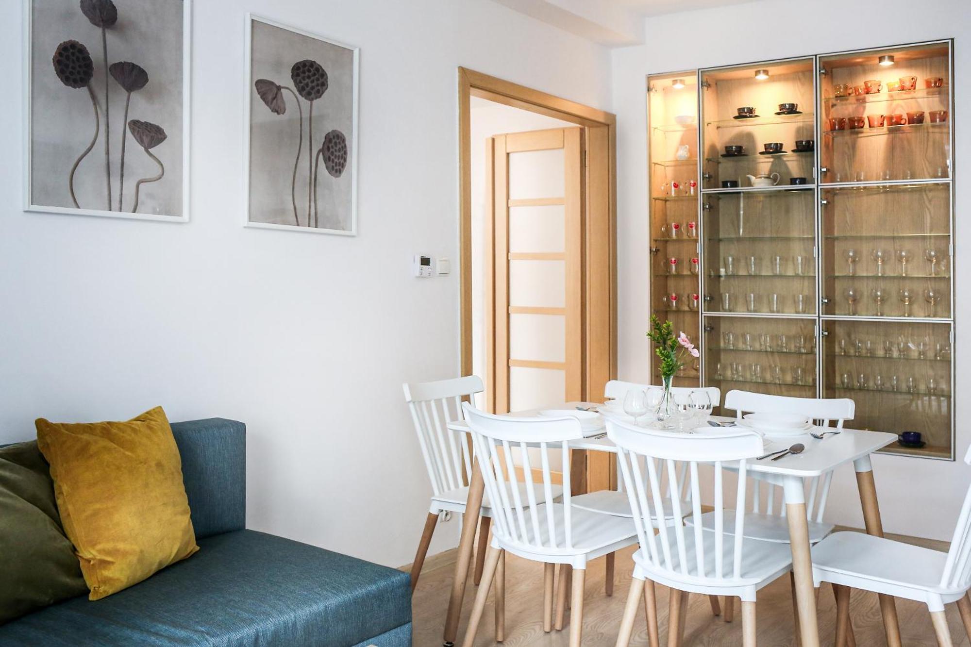 Fully-Furnished Apartment With Air Conditioning For Families, Cracow Old Town Krasków Exterior foto