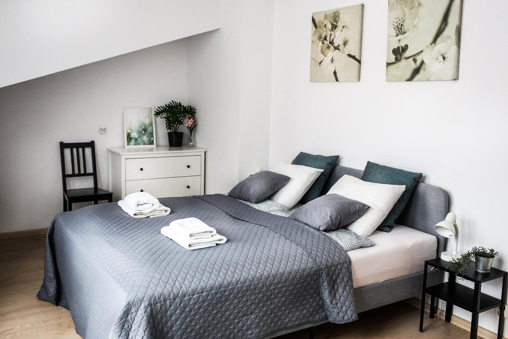 Fully-Furnished Apartment With Air Conditioning For Families, Cracow Old Town Krasków Exterior foto