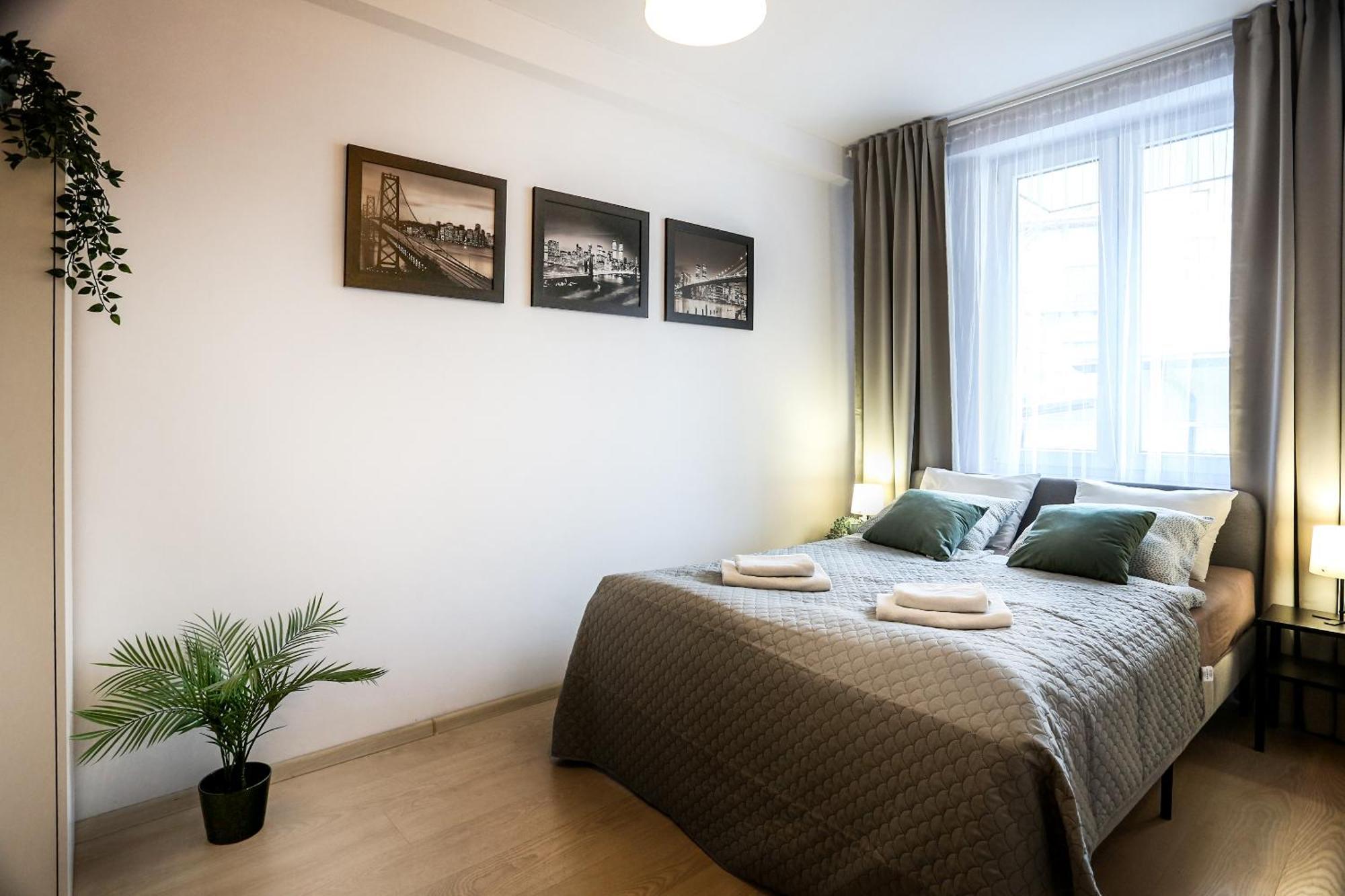 Fully-Furnished Apartment With Air Conditioning For Families, Cracow Old Town Krasków Exterior foto